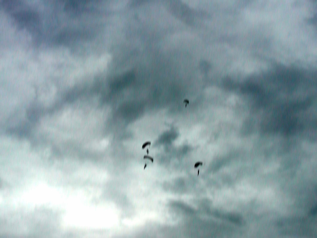 Bettina Pousttchi, Parachutes 01, 2006. Photograph. 120 x 160 cm / 47¼ x 63 in. Courtesy the artist and Buchmann Galerie. 