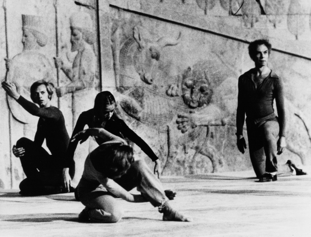 Merce Cunningham and Dance Company performing at the Shiraz Festival of the Arts, Persepolis, Iran, 1972. Image courtesy of the Merce Cunningham Trust. 